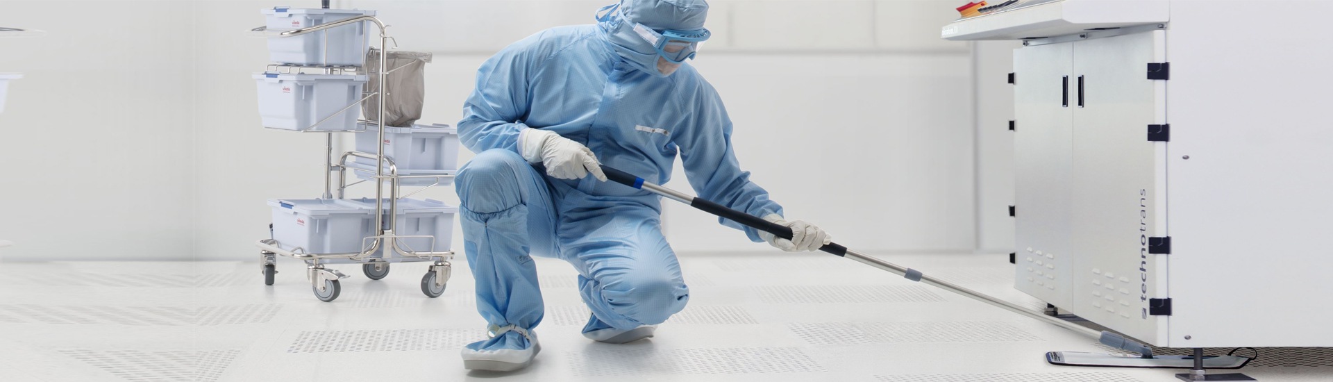Expert in Floor Cleaning within Controlled Environment